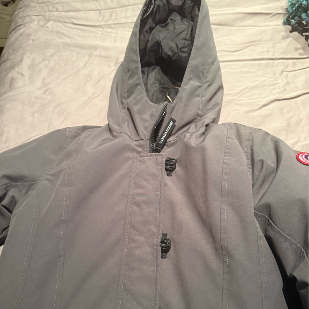 Canada Goose Kids Hooded Parka Jacket in Gray